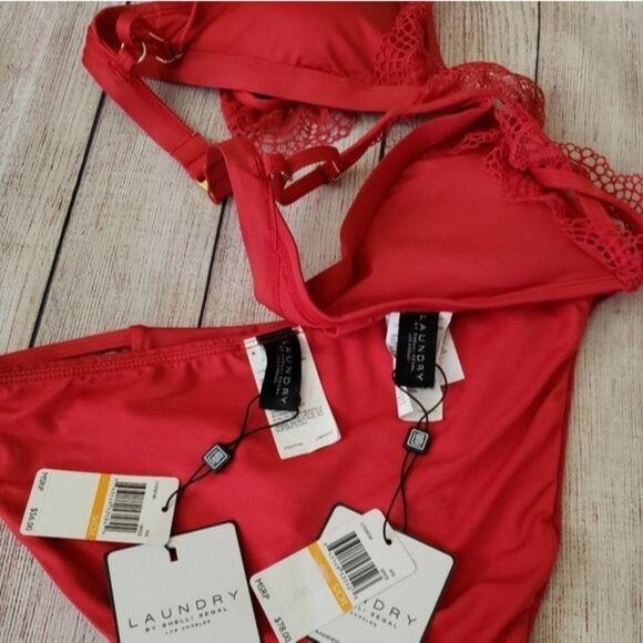 LAUNDRY by Shelli Segal Ruffled Plunge Neck Bralette Top and Bottom Bikini Set - Picture 13 of 15